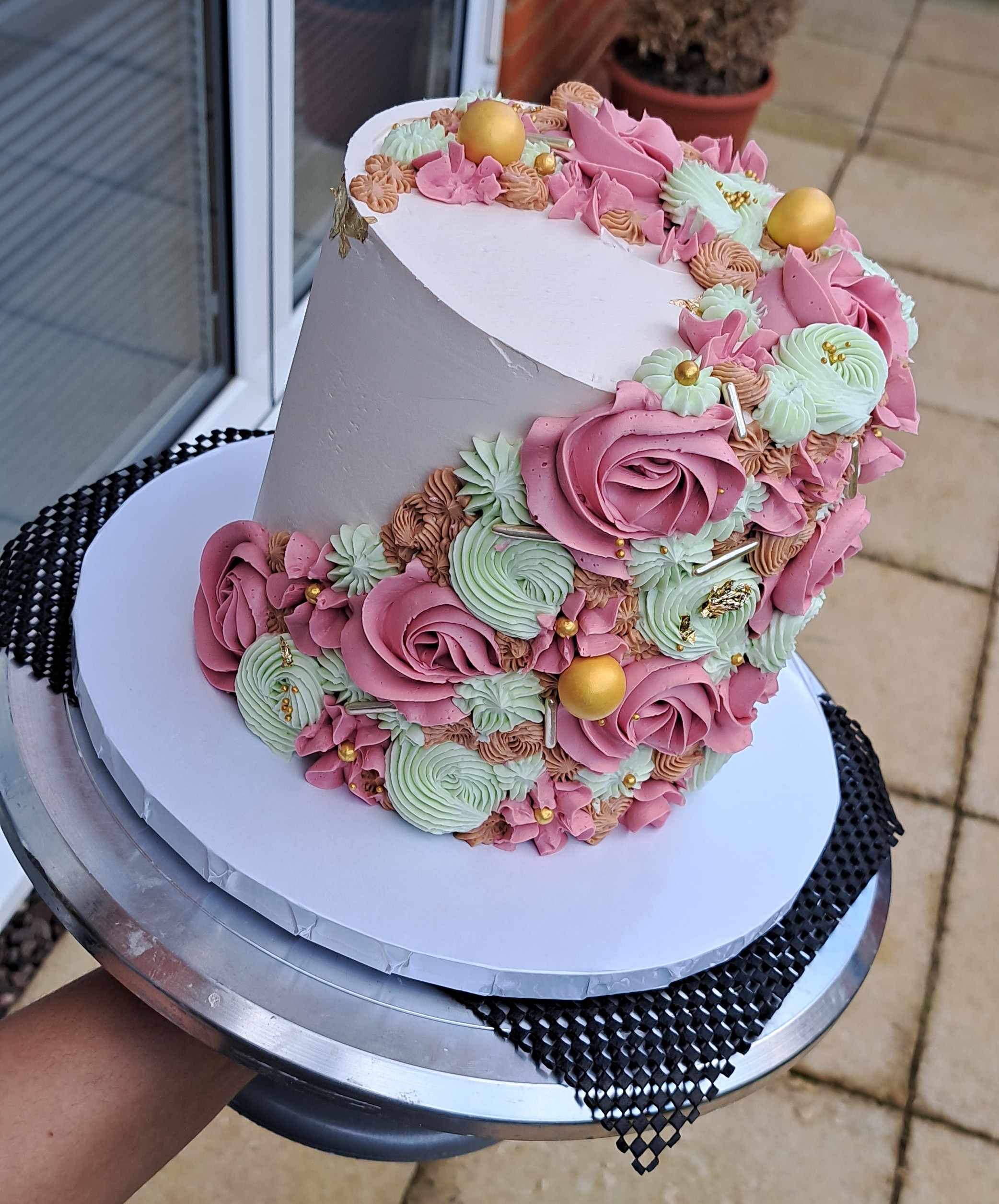 Piped Floral Cake